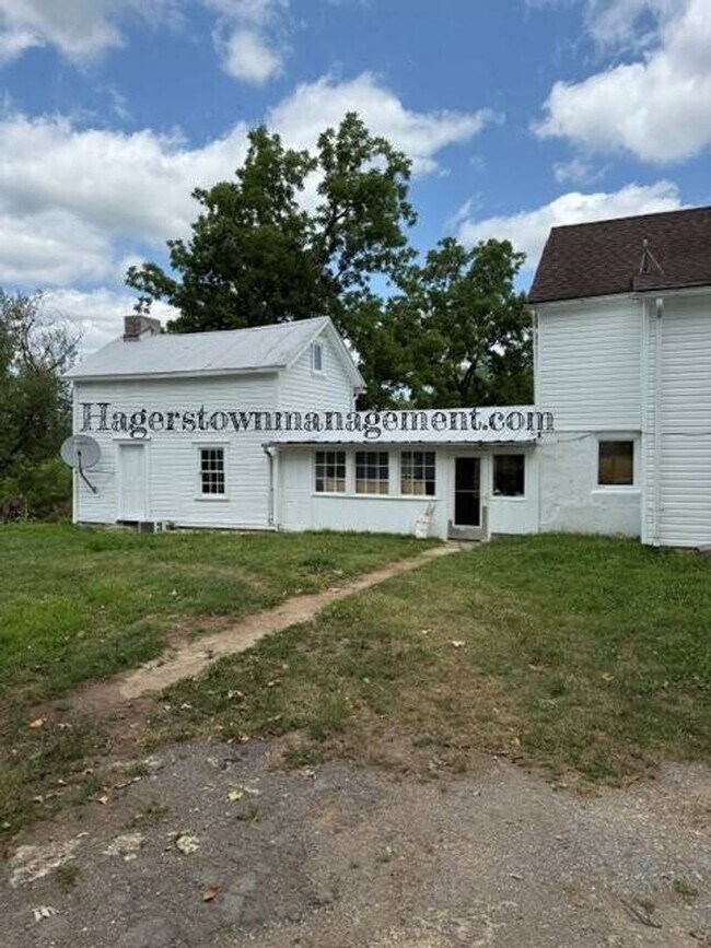 Foto del edificio - Farmhouse in Clear Spring