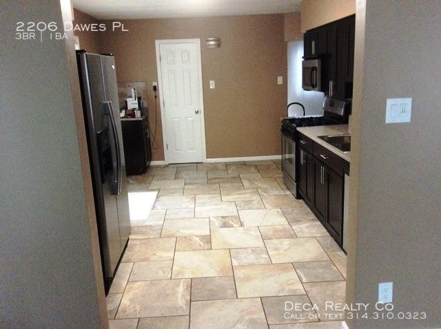 Building Photo - 3 bedroom in Saint Louis MO 63114