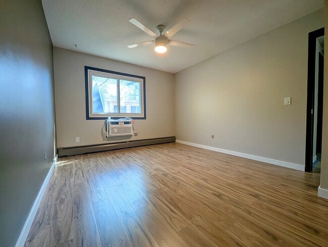 Building Photo - 2630 Pleasant Avenue