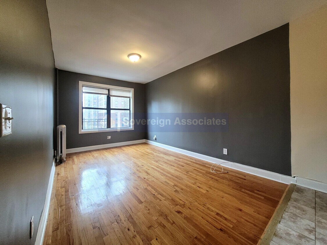 Foto principal - 176 Nagle Avenue