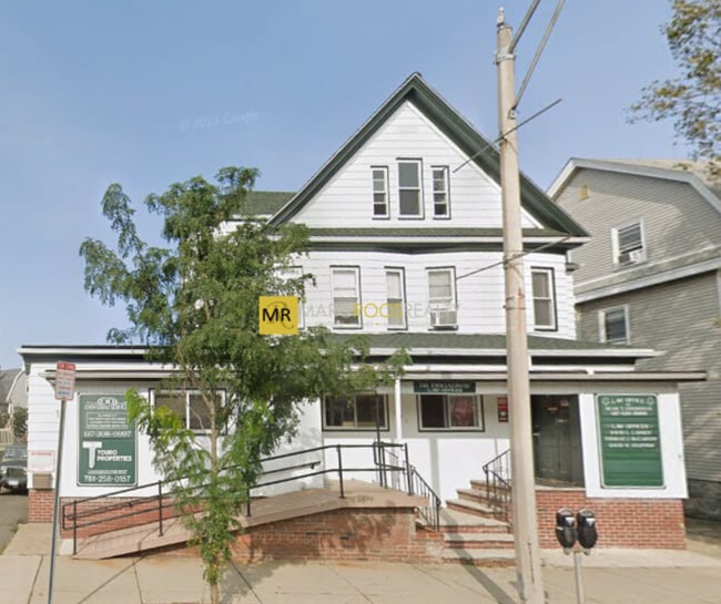 Building Photo - 741 Broadway