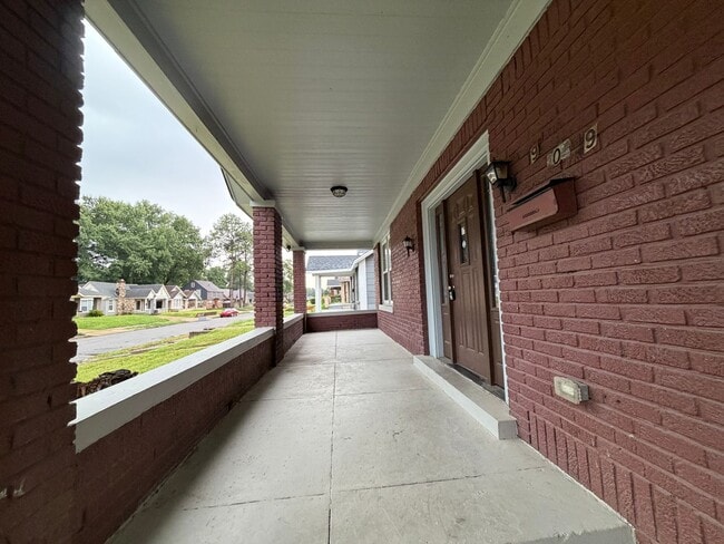 Photo - Beautiful Brick Home Minutes from Midtown, Crosstown, Rhodes College!!