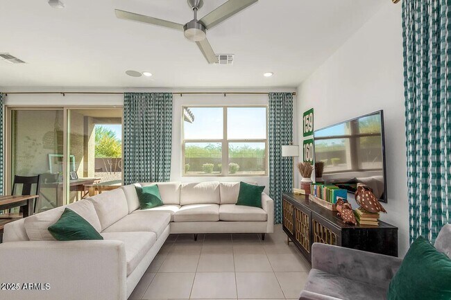 Foto del edificio - 17971 W Meadowbrook Ave