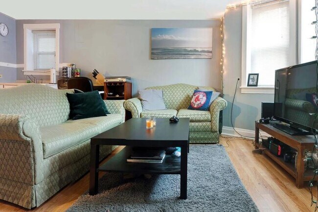 Foto del edificio - 2 bedroom in Chicago IL 60657
