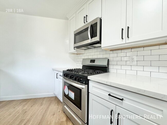 Building Photo - 340 W 87th St