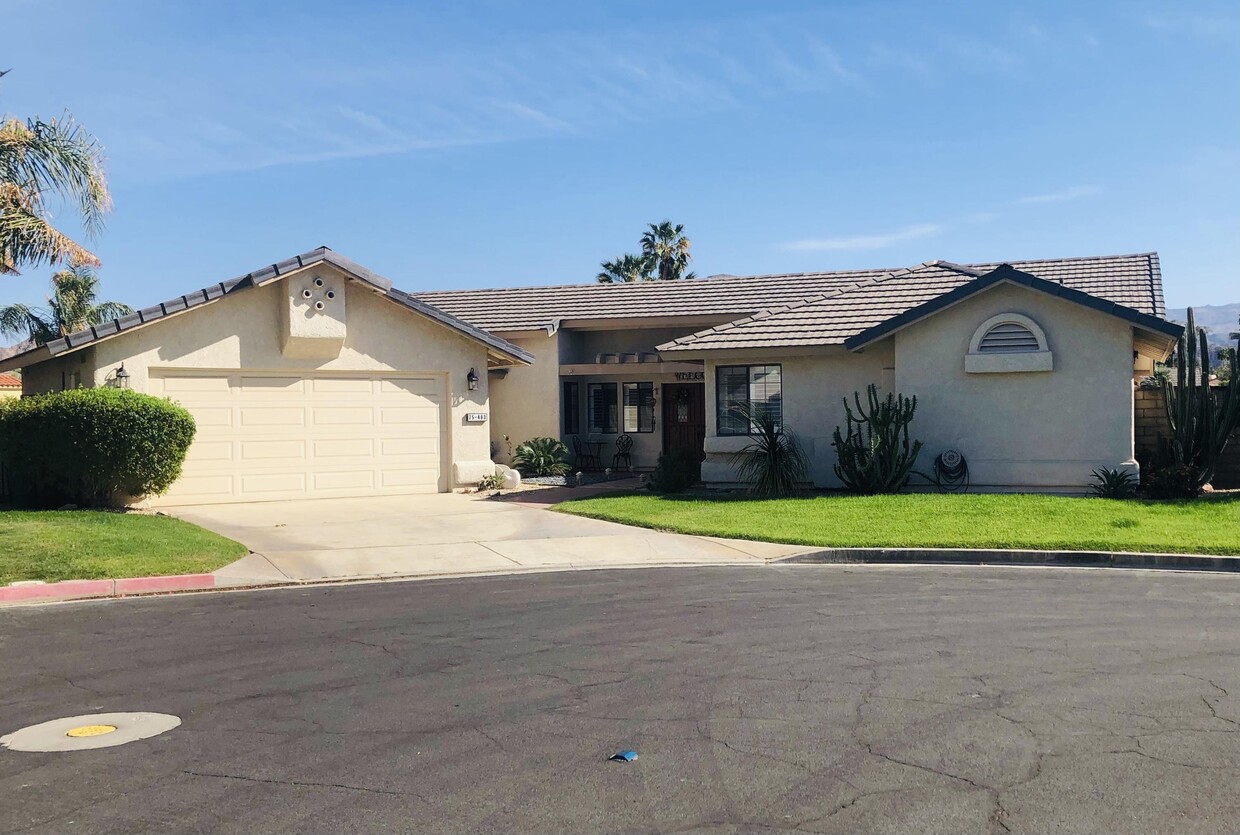 Primary Photo - 75483 La Cresta Dr