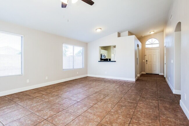 Building Photo - 3320 W Glass Ln