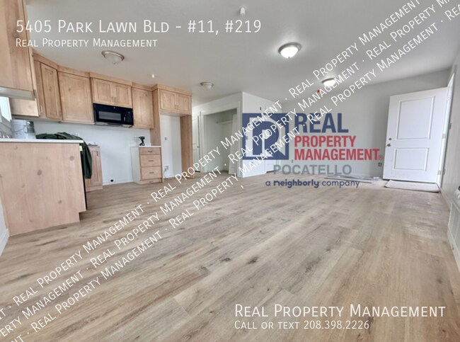 Foto del edificio - 5405 Park Lawn Dr