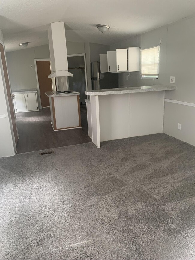 Building Photo - 6427 Wilson Ave