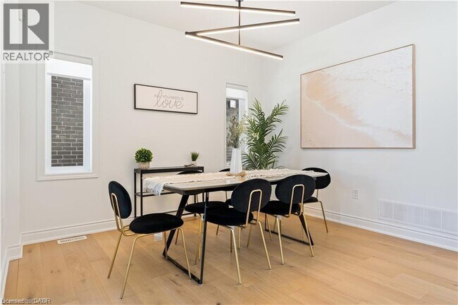 Building Photo - 66 Cesar Pl