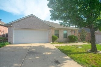 Building Photo - 3725 Sapphire St