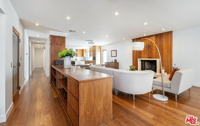 Foto del edificio - 7826 W 80th St