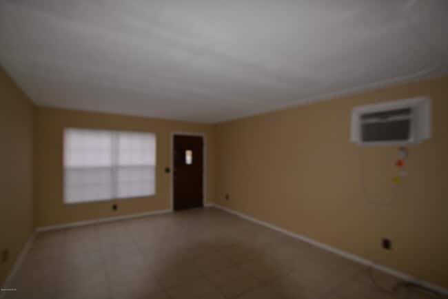 Foto del edificio - 1317 Baker Dr