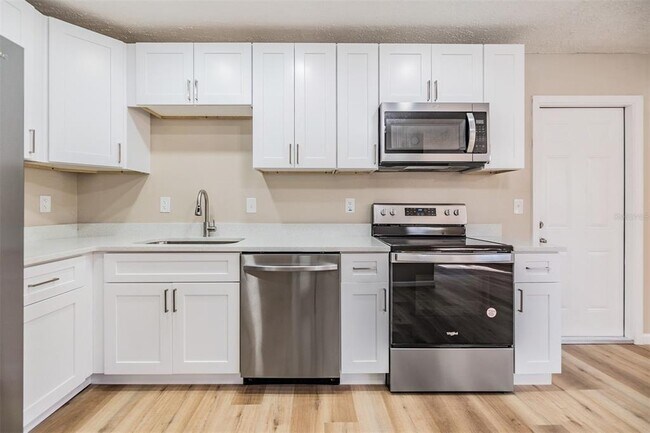 Building Photo - 6746 Carnelian Ave