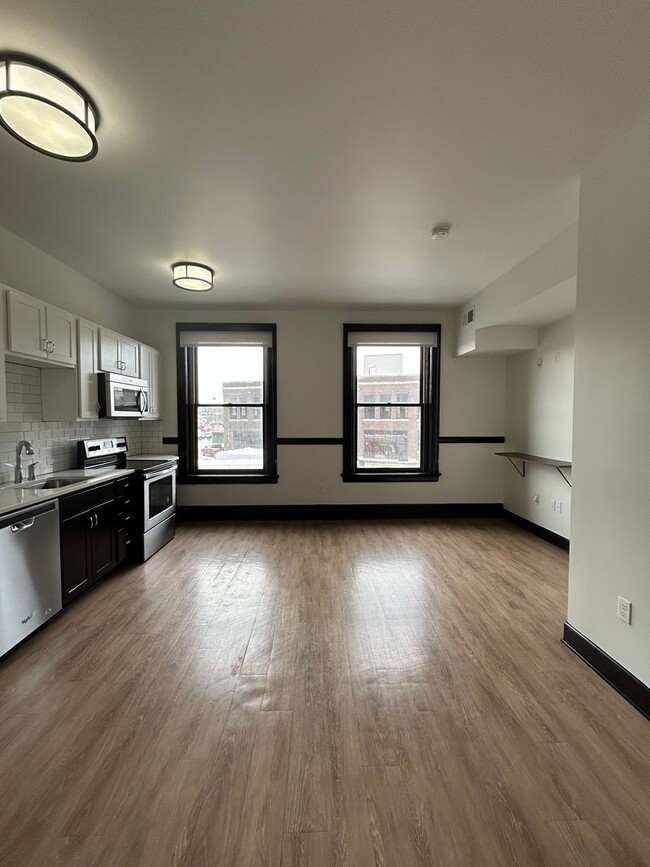 Building Photo - 1722 St Marys Ave