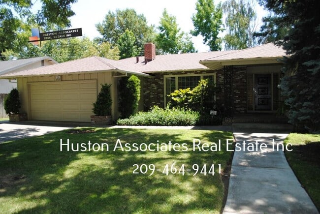 Building Photo - 2832 Benjamin Holt Drive