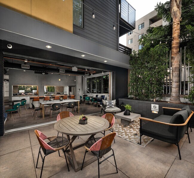 Foto del edificio - Fusion Encore Hollywood