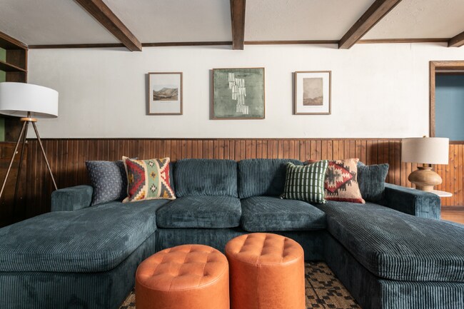 Foto del edificio - 3735 Britting Ave