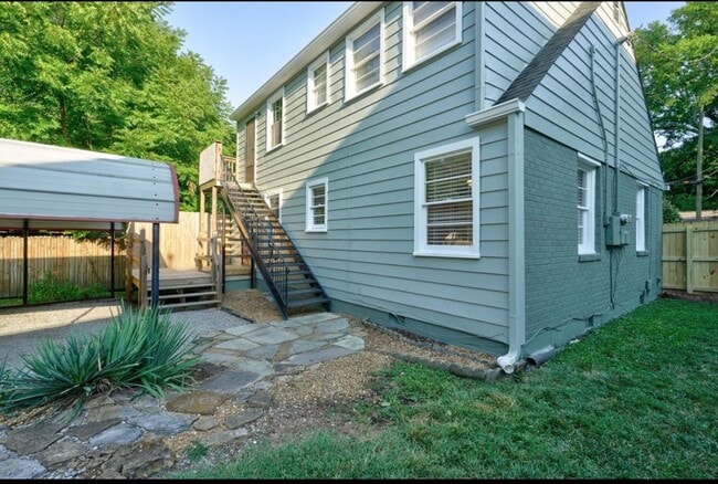 Building Photo - **Berry Hill/South Nashville!!