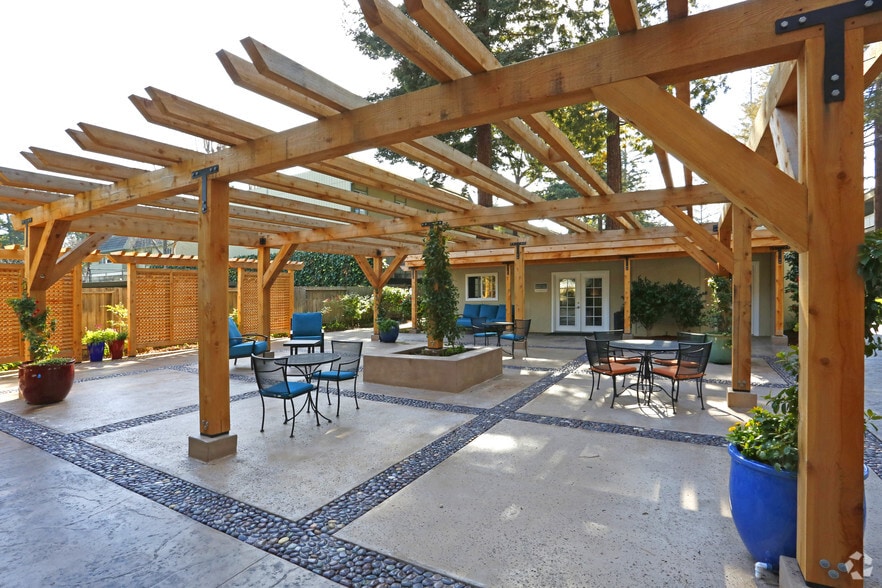 Remington Place Apartments