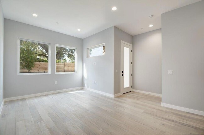 Foto del edificio - 2108 Tillery St