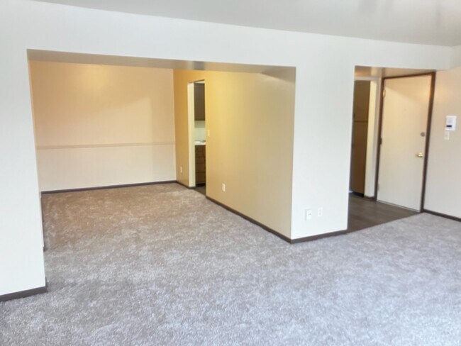 Dining Room - 1210 Northfield Ave NE