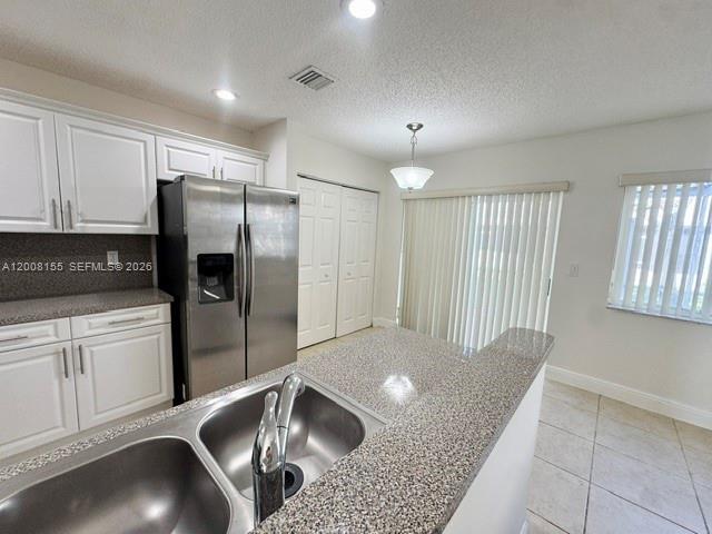 Foto del edificio - 833 NW 208th Terrace