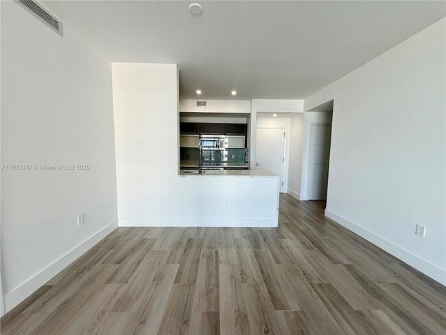 Photo - 550 Okeechobee Blvd Apartment