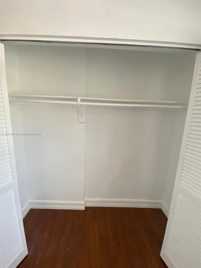 255 Bird Rd Unit 255, Coral Gables, FL 33146 Condo for Rent in Coral