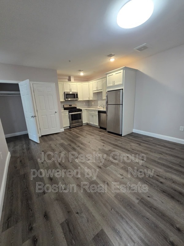 Photo - 191 North Common St Apartment