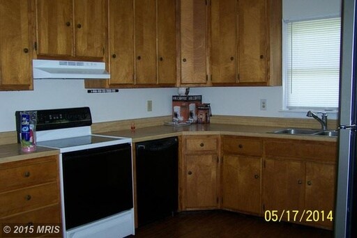 Building Photo - 10472 Millbank Rd