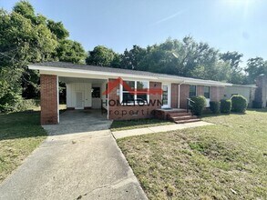 Building Photo - 3730 Forest Glen Dr