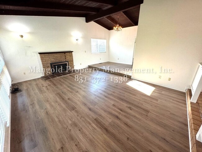 Building Photo - Great Home Located in Monterey Neighborhoo...