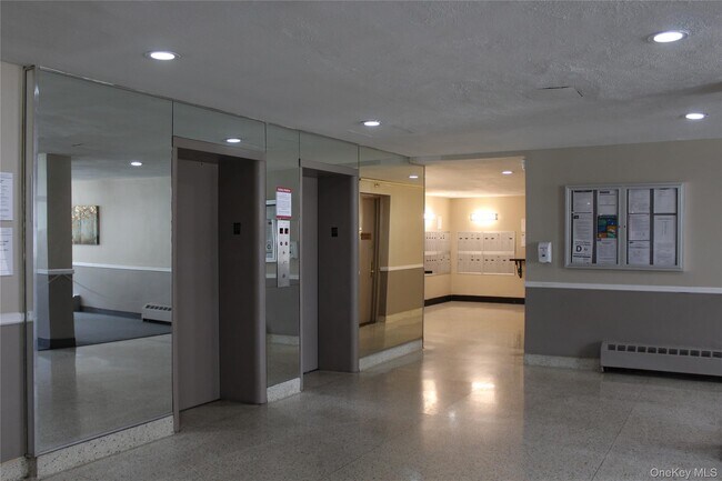 Foto del edificio - 175-45 88th Ave