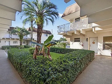 Building Photo - 10330 N Military Trl