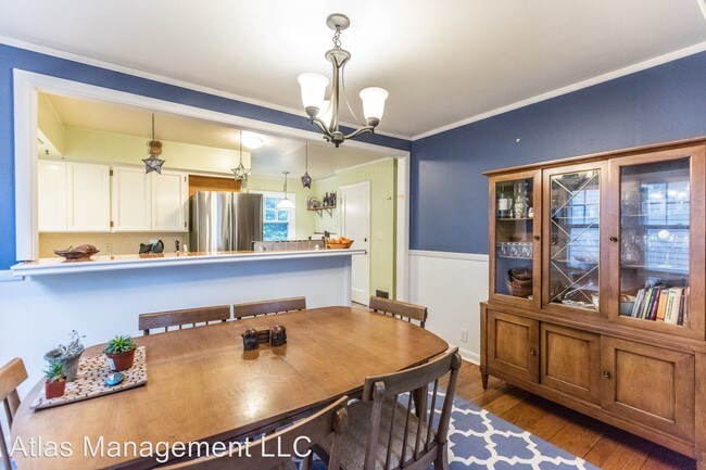 Building Photo - 4 br, 2 bath House - 3826 NE Roselawn St.