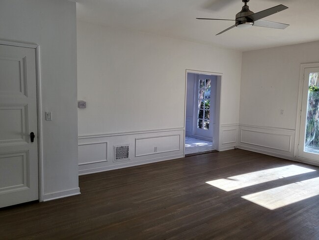 Building Photo - 1407 N Laurel Ave