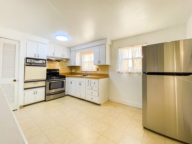 Foto del edificio - 10223 Selmer Plaza