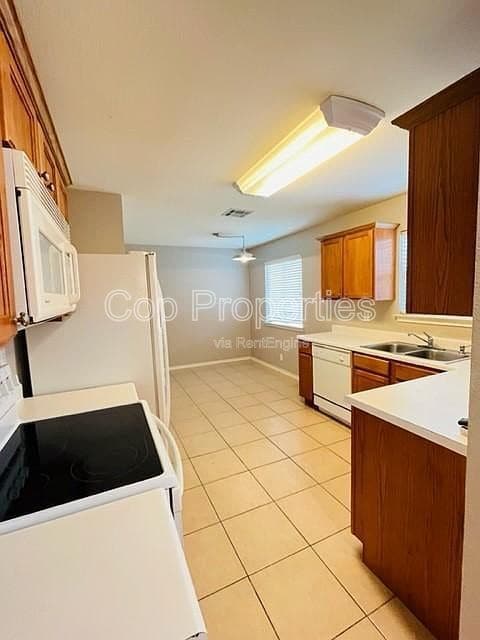 Building Photo - 9819 Autumn Pl