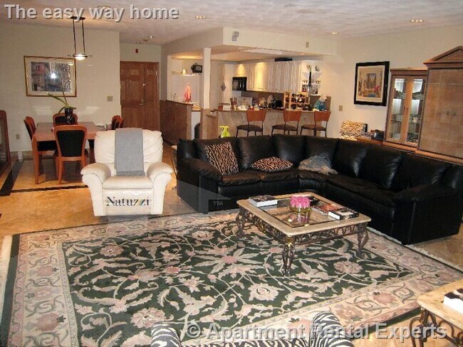 Foto del edificio - 373 Highland Ave
