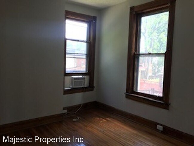 Building Photo - 2538 Ingleside Ave