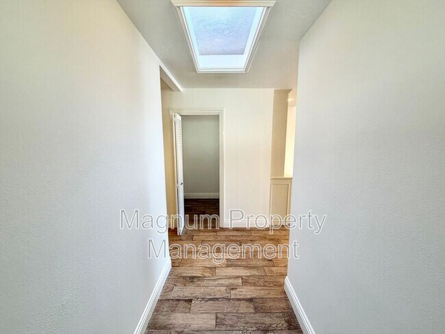 Building Photo - 24302 Ponchartrain Ln