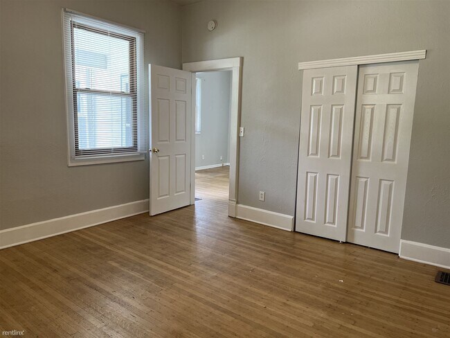 Foto del edificio - 3 br, 2 bath House - 1112 North Parker Avenue