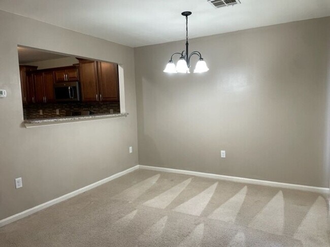 Foto del edificio - 141 Sparrow Rd