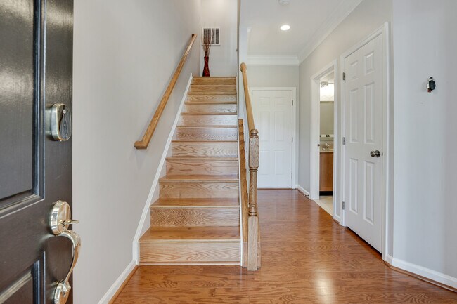 Building Photo - 42657 Homefront Ter