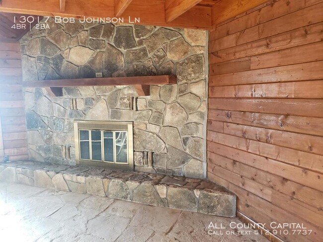 Building Photo - Log Cabin on the Ranch