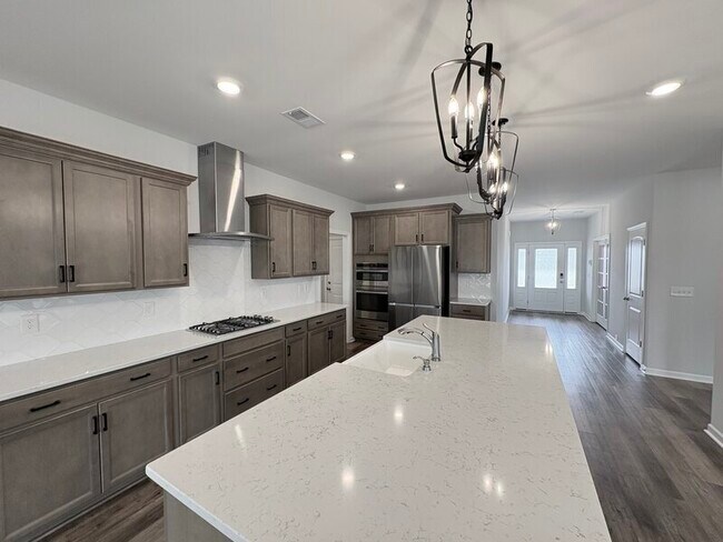 Foto del edificio - 153 Brockway Dr