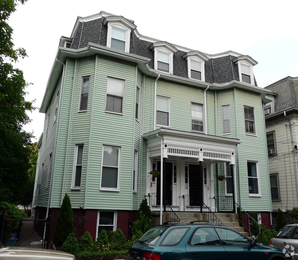 Primary Photo - 21 Essex St