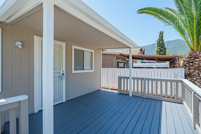 Foto del edificio - 32958 Urban Ave