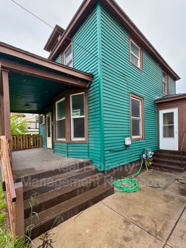 Foto del edificio - 451 Graham St SW